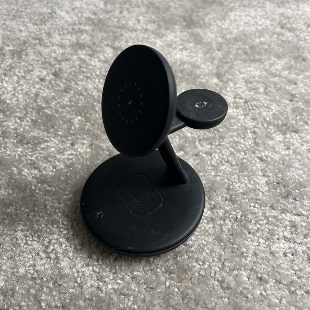 Magnetic 3 in 1 Wireless Charging Station W309 Compatible With Iphone Black